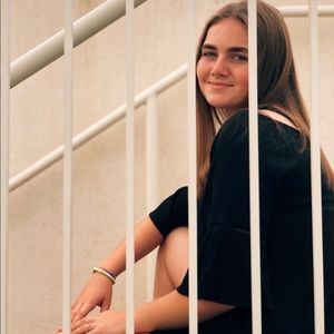 Meet your Posher, Bailey